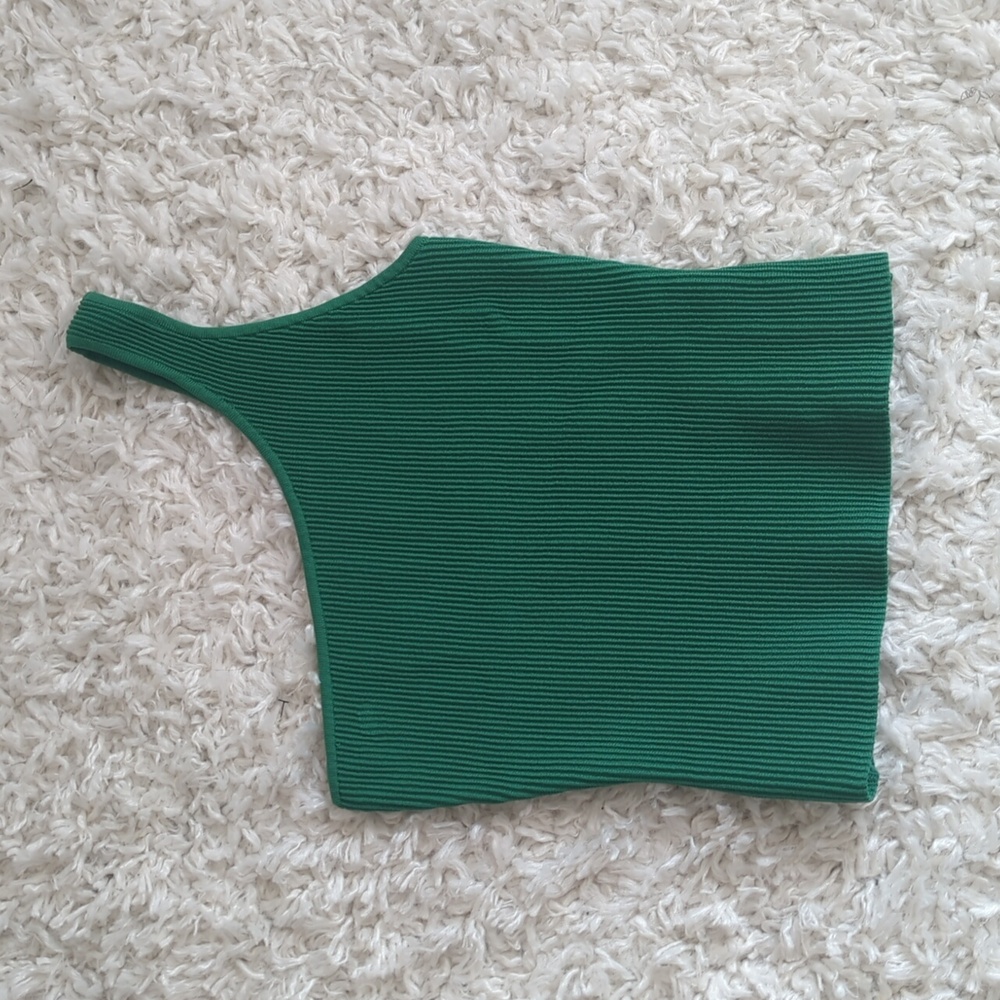 Aritizia Babaton one shoulder sculpt knit tank